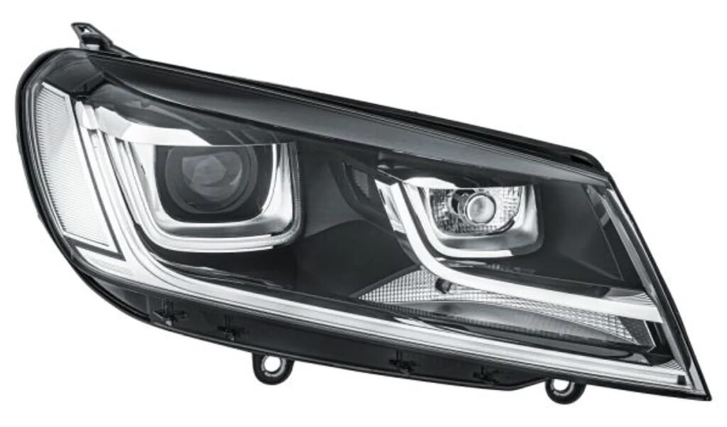Hella priekšējais lukturis Volkswagen Touareg (II, 7P5/7P6 facelift) 2014–2018, labā puse, Bi-Xenon. OE 7P1941754B