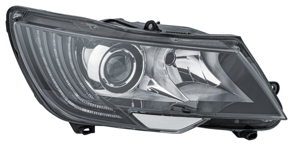 Hella priekšējais lukturis Škoda Superb (II), labā puse, Bi-Xenon. OE 3T1941018H